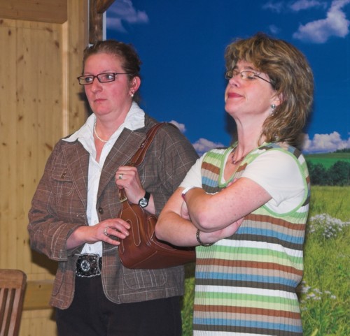 Theatergruppe Katzenbach - 14_einehimmlischebefoerderung-11.jpg