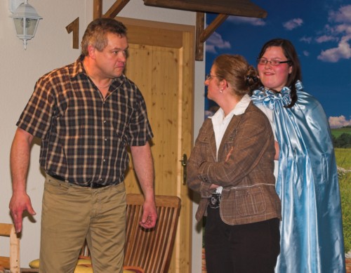 Theatergruppe Katzenbach - 14_einehimmlischebefoerderung-25.jpg