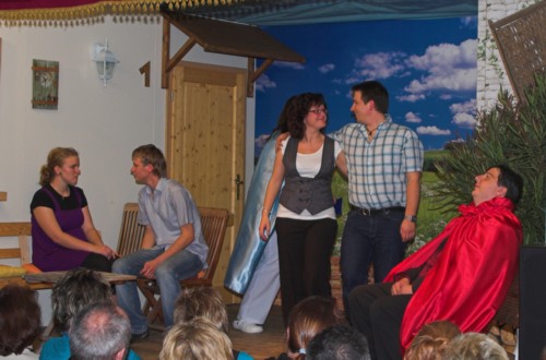 Theatergruppe Katzenbach - 14_einehimmlischebefoerderung-30.jpg