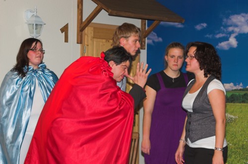 Theatergruppe Katzenbach - 14_einehimmlischebefoerderung-31.jpg