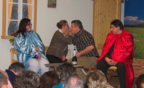 Theatergruppe Katzenbach - 14_einehimmlischebefoerderung-32.jpg