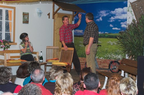 Theatergruppe Katzenbach - 14_einehimmlischebefoerderung-33.jpg