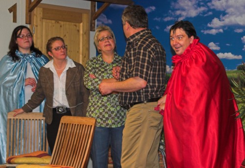 Theatergruppe Katzenbach - 14_einehimmlischebefoerderung-34.jpg
