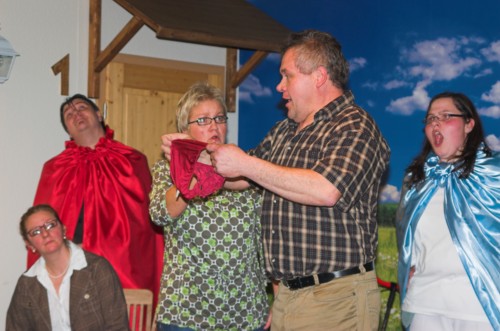 Theatergruppe Katzenbach - 14_einehimmlischebefoerderung-36.jpg