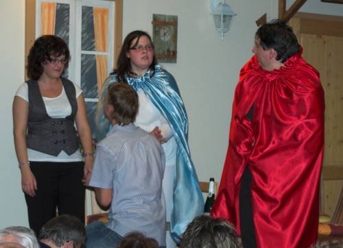 Theatergruppe Katzenbach - 14_einehimmlischebefoerderung-37.jpg