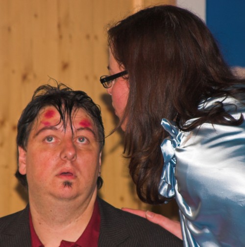 Theatergruppe Katzenbach - 14_einehimmlischebefoerderung-39.jpg