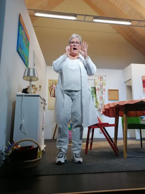 Theatergruppe Katzenbach - 23_neurosigezeiten3.jpg