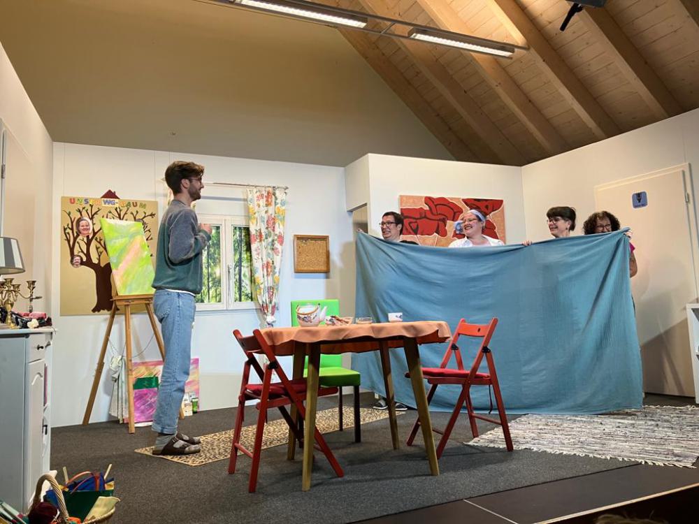 Theatergruppe Katzenbach - 23_neurosigezeiten5.jpg